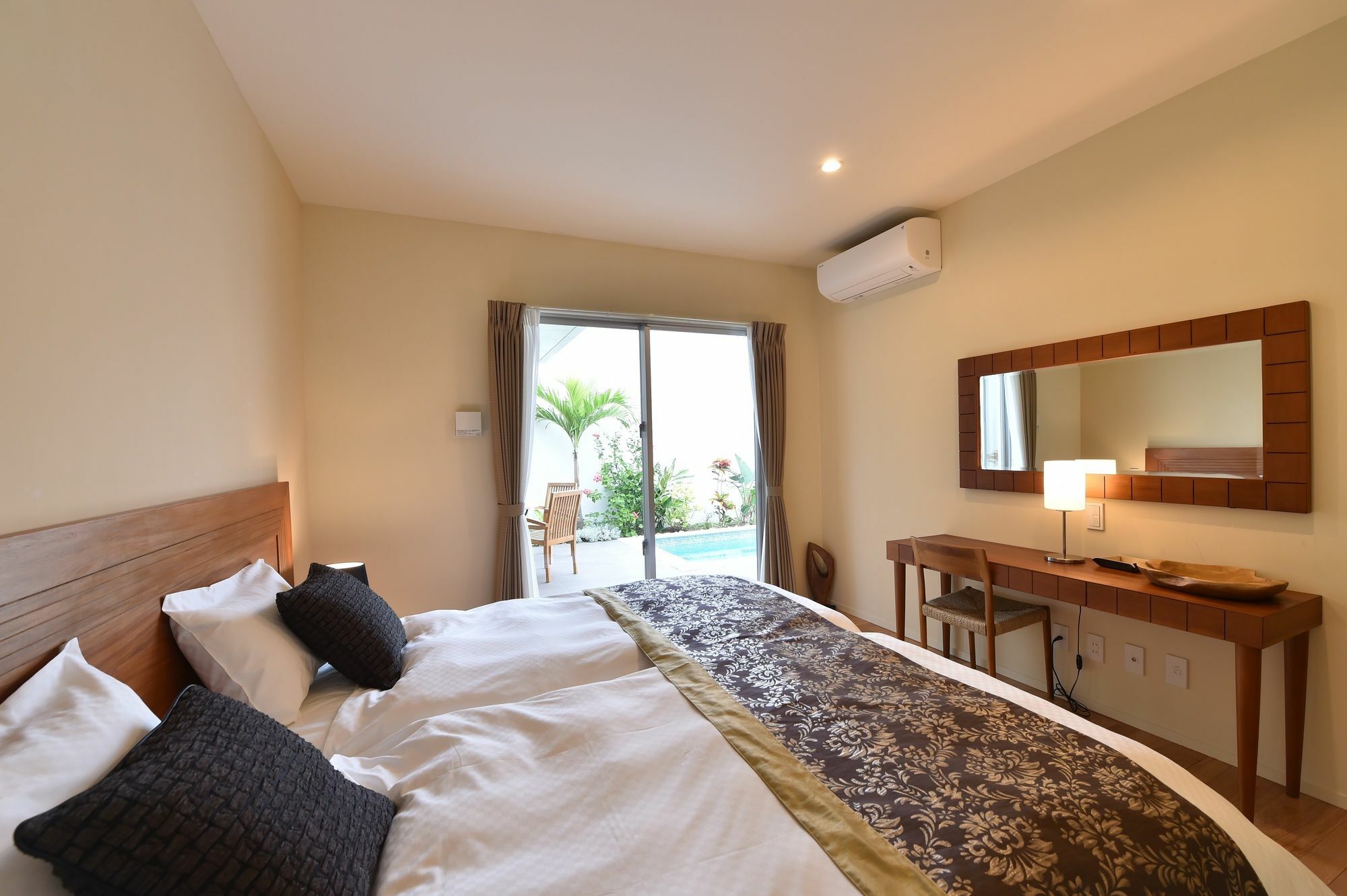 Feliz Villa Suite Miyakojima Ueno Экстерьер фото